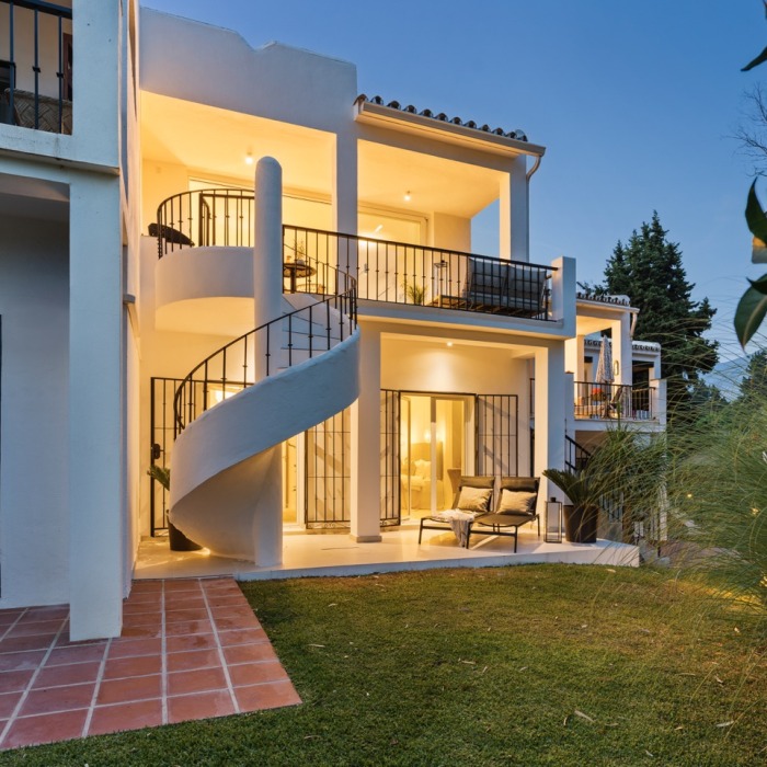 Modern 4 Bedroom Townhouse in Aloha, Nueva Andalucia | Image 14