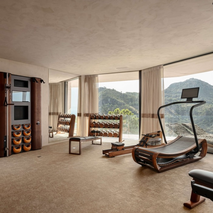 Modern 7 Bedroom Villa with Panoramic Sea Views in Monte Mayor, Benahavis | Image 10