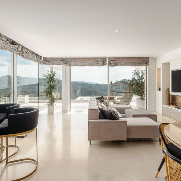 Modern 3 Bedroom Duplex Penthouse with Panoramic Ocean Views in Palo Alto in Ojen | Image 3