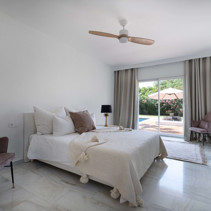 Charming 5 Bedroom Beachfront Villa in Marbesa in Marbella East | Image 12