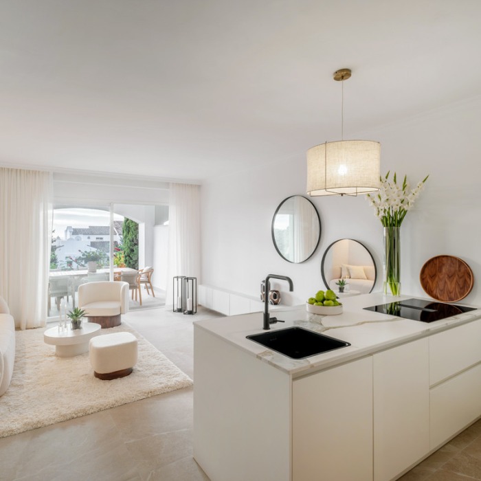 Modern 3 Bedroom Apartment in La Quinta, Benahavis | Image 5