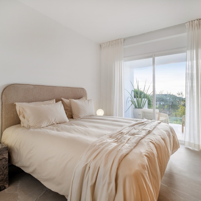 Modern 3 Bedroom Apartment in La Quinta, Benahavis | Image 3
