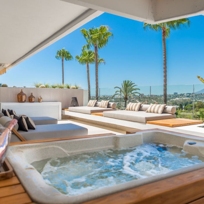 Modern 3 Bedroom Sea View Apartment in Lomas de Marbella Club | Image 1