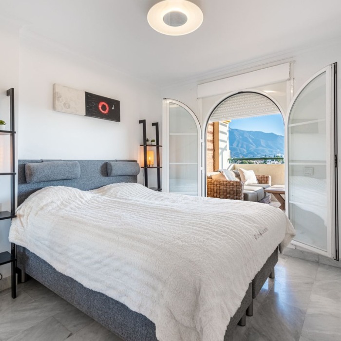 Renovated 2 Bedroom Apartment in Senorio de Aloha, Nueva Andalucia | Image 9