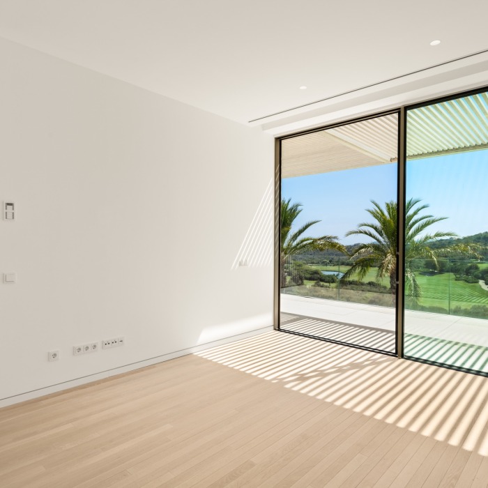 Villa de 5 dormitorios en primera línea de golf con vistas al mar en Finca Cortesin, Casares | Image 23
