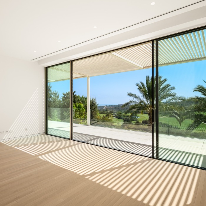 Villa en Première Ligne de Golf de 5 Chambres avec vue mer au Finca Cortesin, Casares | Image 19
