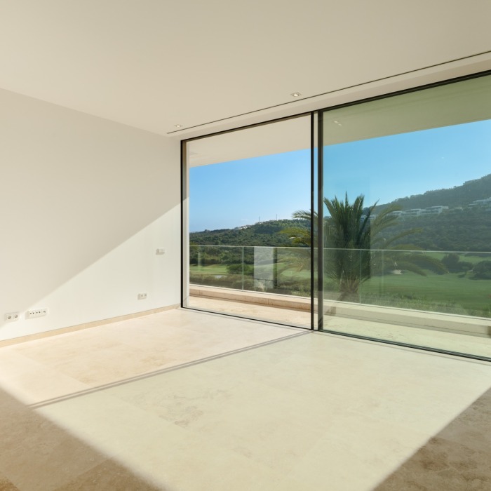 Moderna Villa de 5 Dormitorios en Primera Línea de Golf en Finca Cortesin en Casares | Image 26