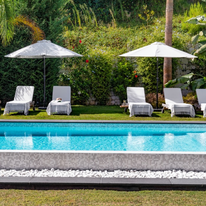 Luxury 5 Bedroom Villa in Puerto Banus | Image 2