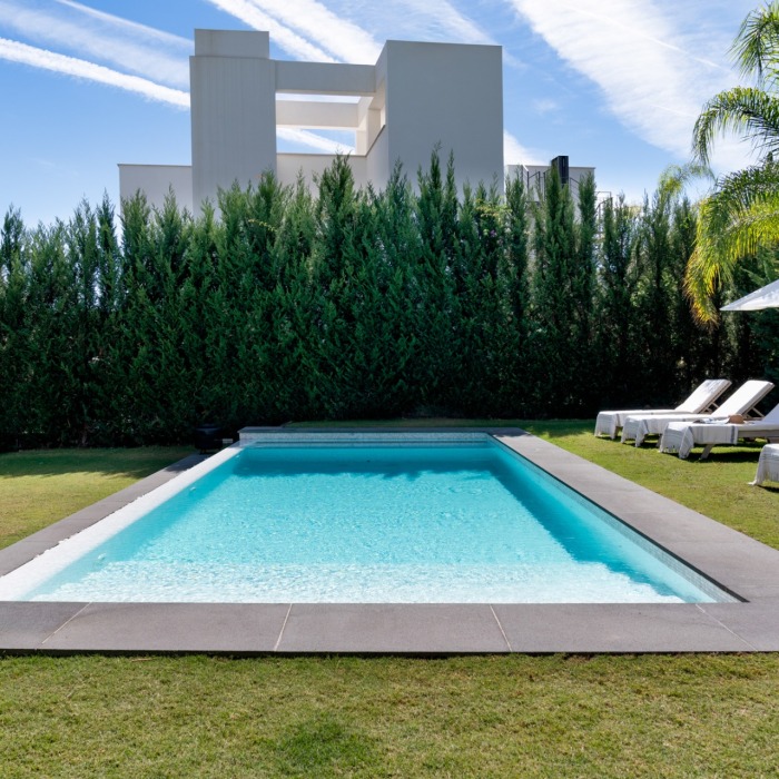 Luxury 5 Bedroom Villa in Puerto Banus | Image 3