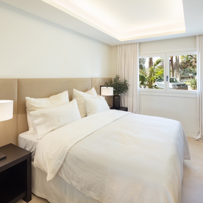 Moderno Apartamento de 3 Dormitorios en Puente Romano en Marbella | Image 6