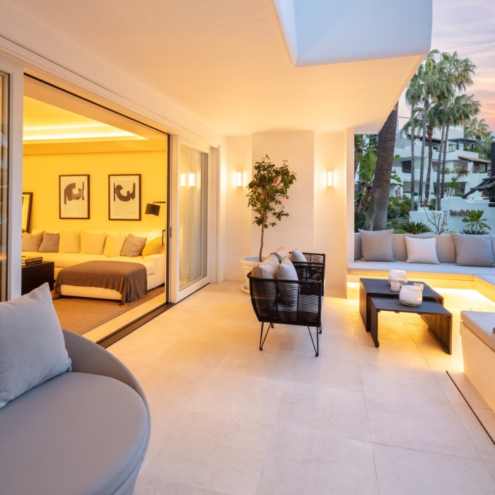 Moderno Apartamento de 3 Dormitorios en Puente Romano en Marbella | Image 5