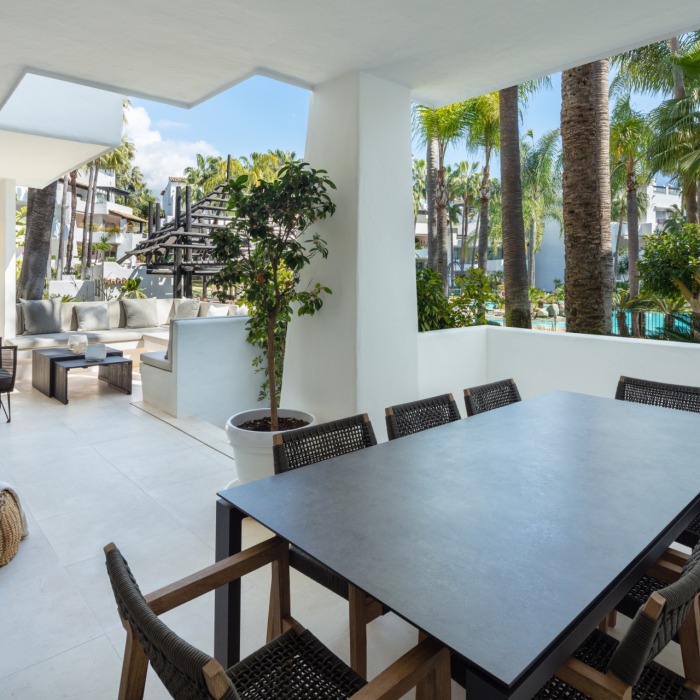 Moderno Apartamento de 3 Dormitorios en Puente Romano en Marbella | Image 21