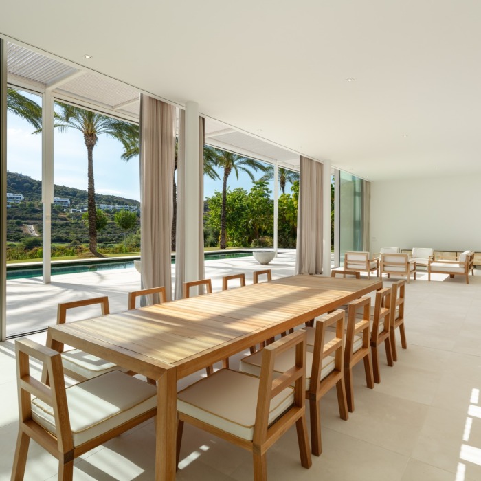 Moderna villa de 4 dormitorios en primera línea de golf en Finca Cortesin en Casares | Image 14