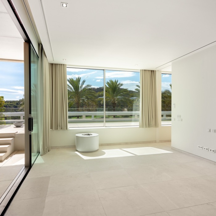 Moderna villa de 4 dormitorios en primera línea de golf en Finca Cortesin en Casares | Image 24