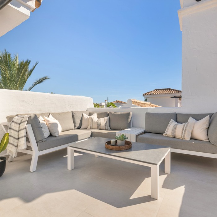 Modern penthouse for sale in Los Naranjos in Nueva Andalucia, Marbella Spain13