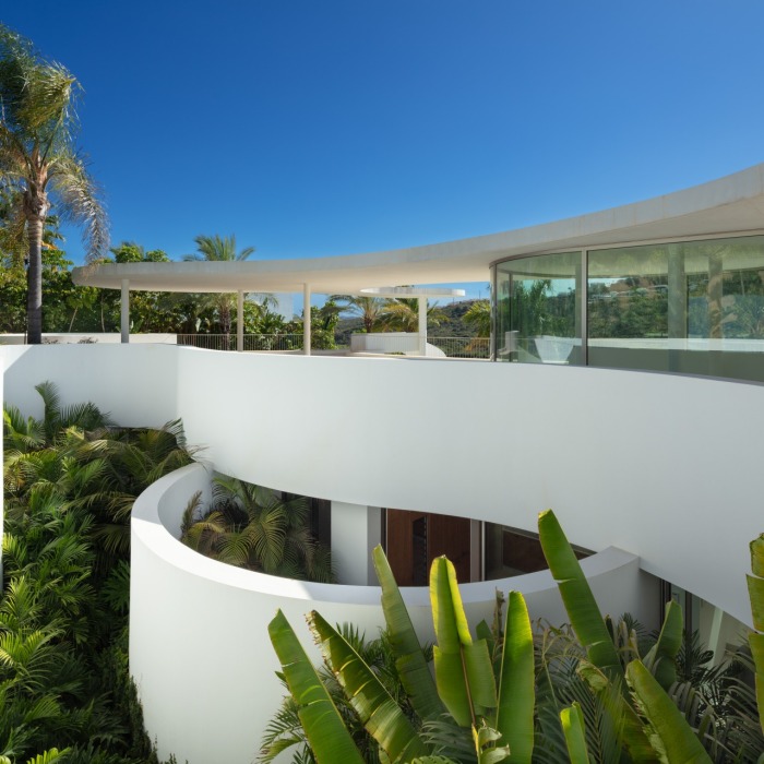 Futuristic 4 Bedroom Villa in Finca Cortesin, Casares | Image 18