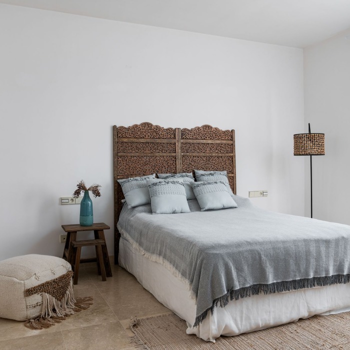 6 Bedroom Andalusian Villa in Los Monteros, Marbella East | Image 22