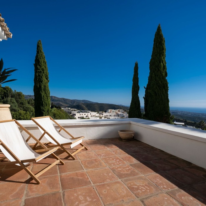 6 Bedroom Andalusian Villa in Los Monteros, Marbella East | Image 100