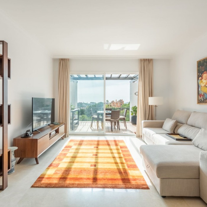 3 Bedroom Sea View Apartment in La Quinta Benahavis | Image 8