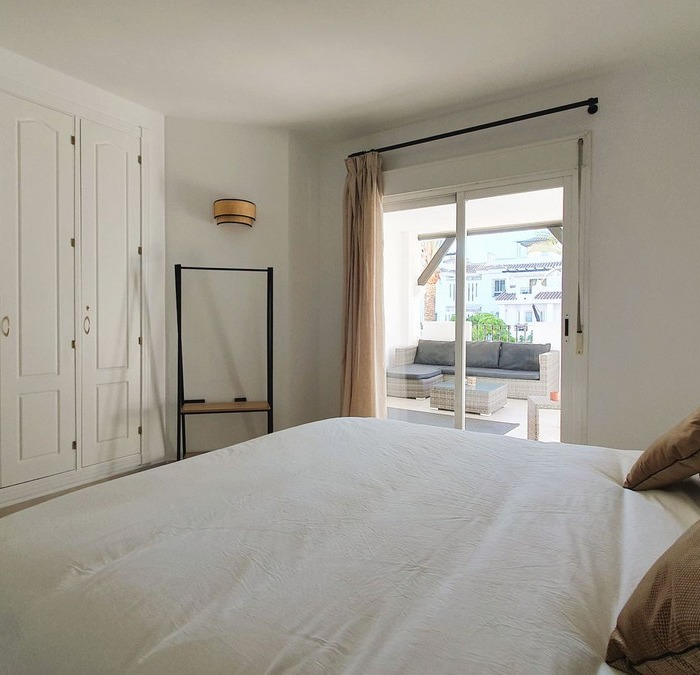 Modern 3 Bedroom Apartment in Los Narnjos de Marbella, Nueva Andalucia | Image 18