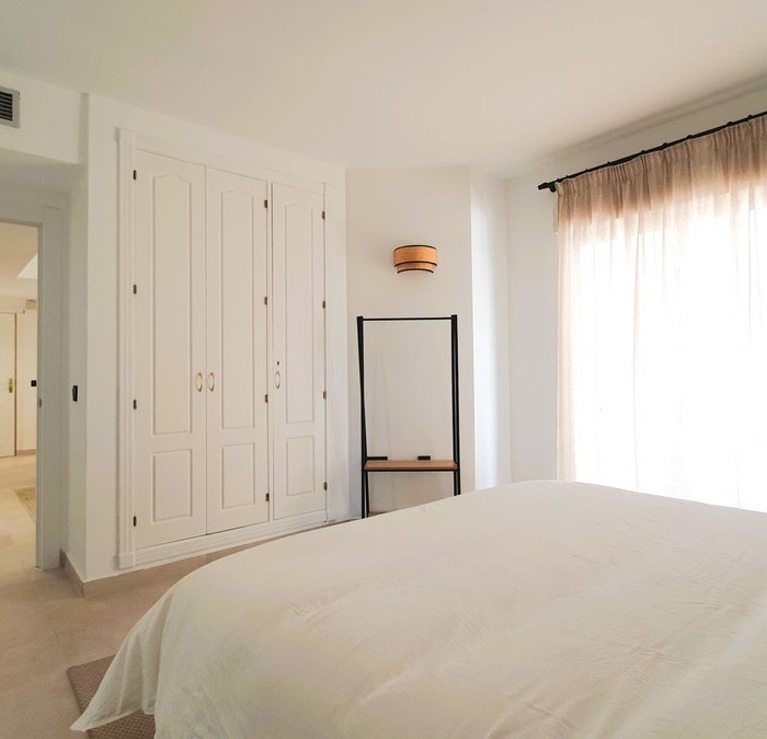 Modern 3 Bedroom Apartment in Los Narnjos de Marbella, Nueva Andalucia | Image 17