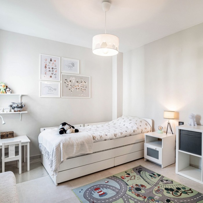 Contemporary 3 Bedroom Apartment in Los Naranjos de Marbella, Nueva Andalucia | Image 11