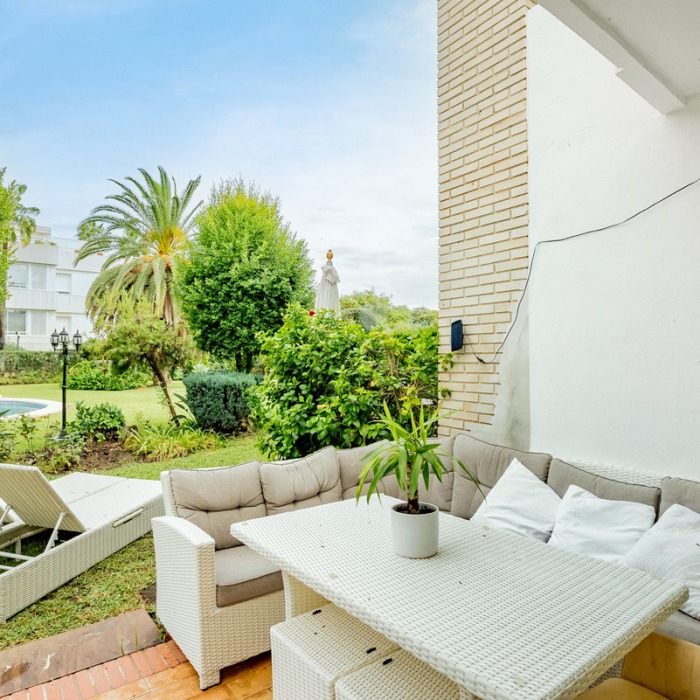 Luxury 3 Bedroom Apartment in Nueva Andalucia | Image 12