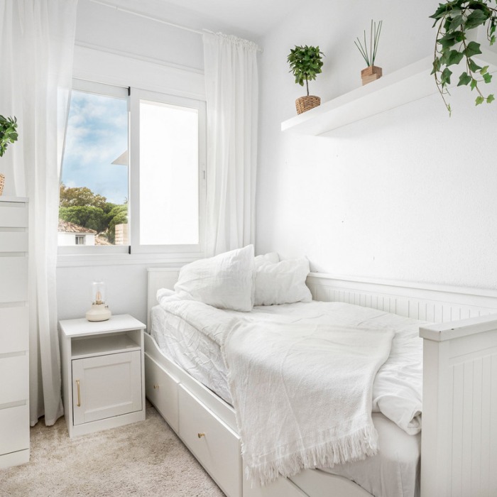 Luxury 3 Bedroom Apartment in Nueva Andalucia | Image 21