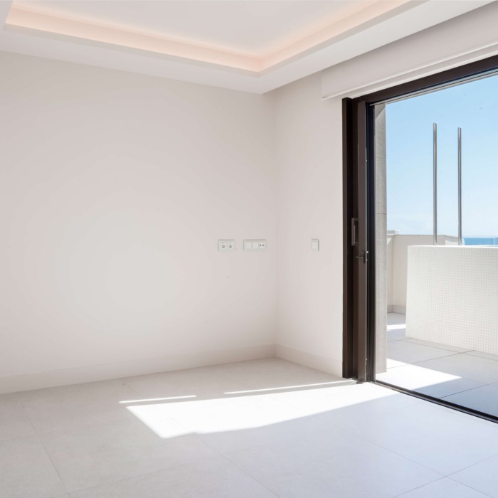 3 Bedroom Beachfront Apartment in Estepona | Image 34