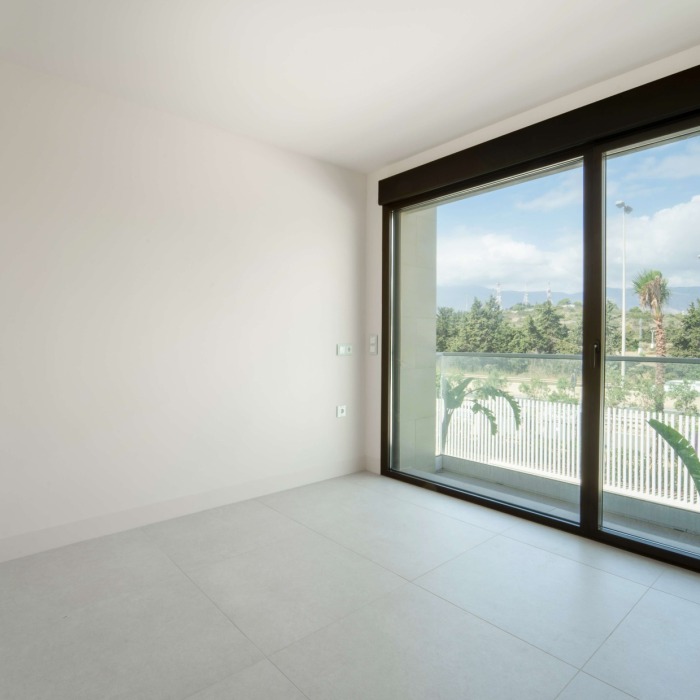 3 Bedroom Beachfront Apartment in Estepona | Image 33