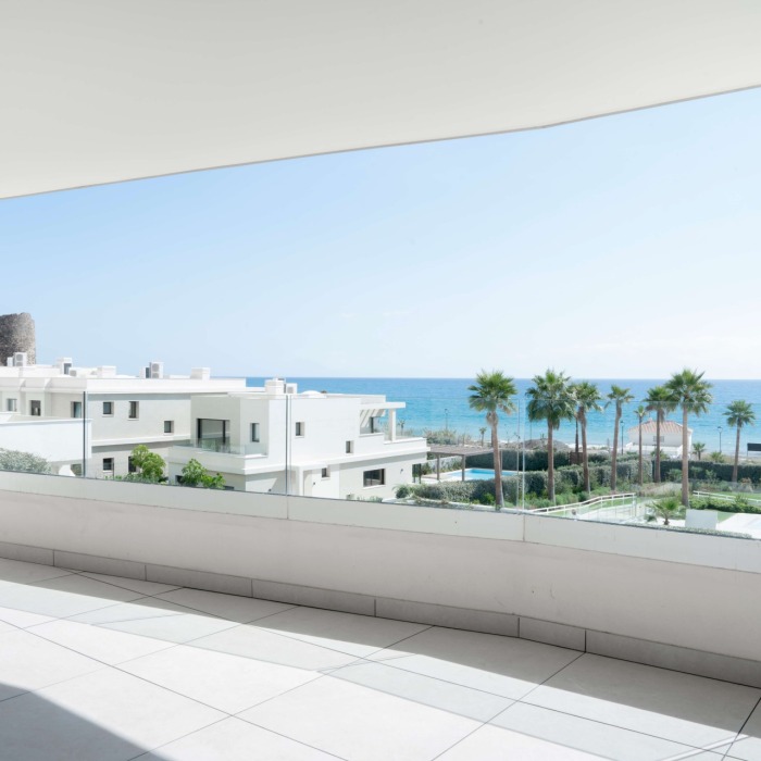 3 Bedroom Beachfront Apartment in Estepona | Image 17