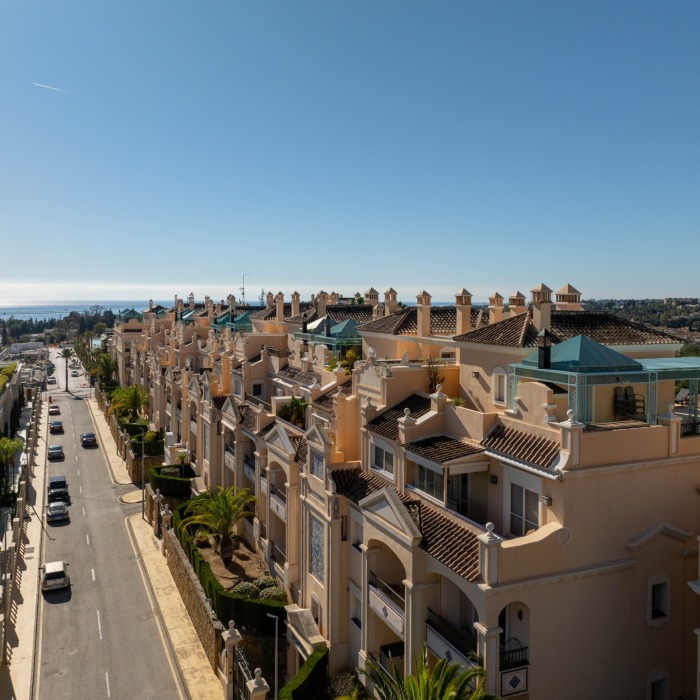 Increible Atico Duplex de 3 Dormitorios en Marbella Milla de Oro | Image 11