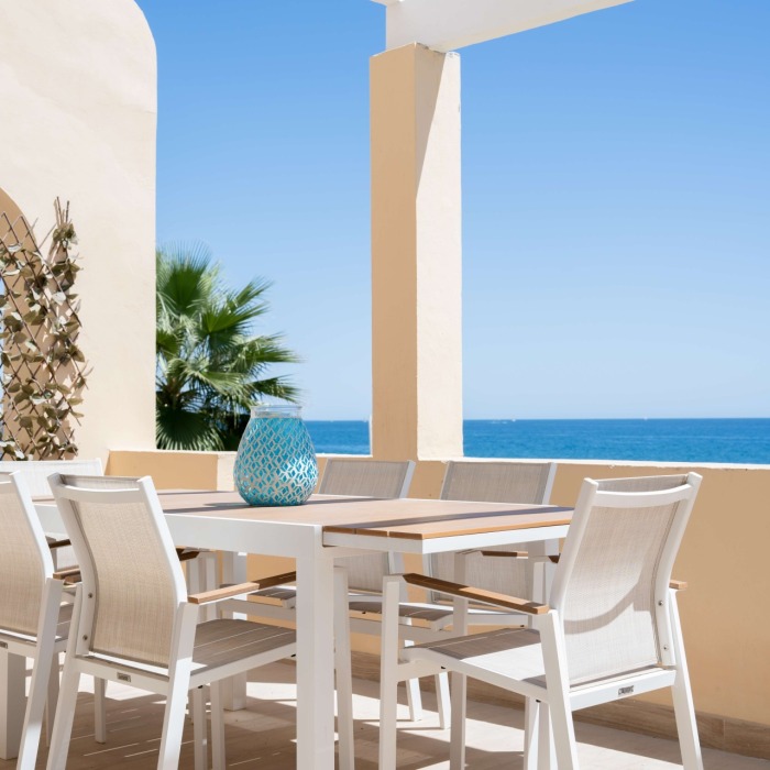 3 Bedroom Beach Front Apartment in Playa del Moral, Estepona | Image 6