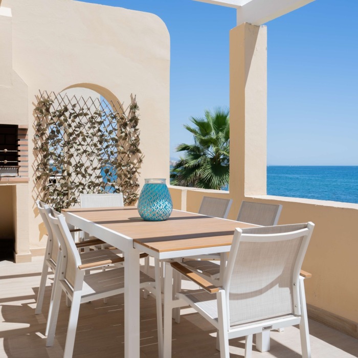 3 Bedroom Beach Front Apartment in Playa del Moral, Estepona | Image 7