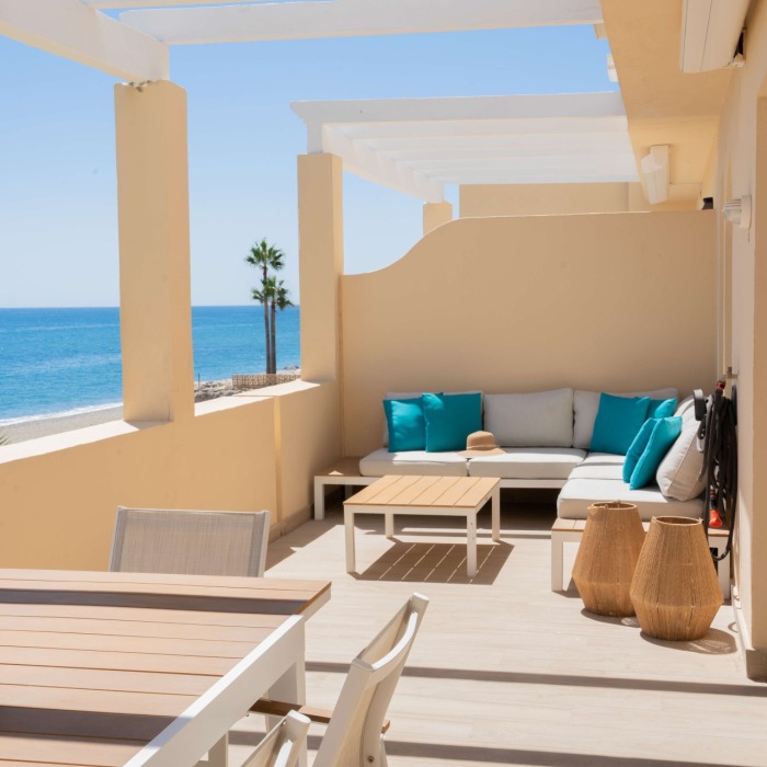 3 Bedroom Beach Front Apartment in Playa del Moral, Estepona | Image 9