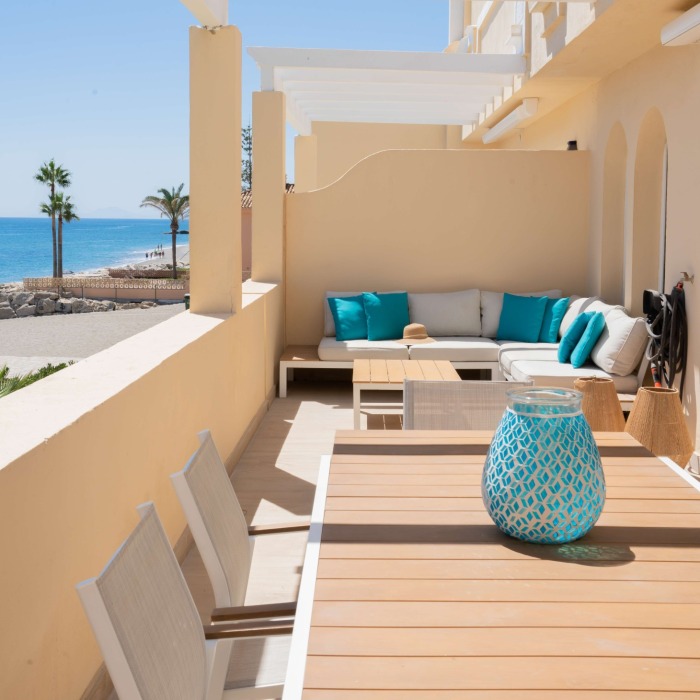 3 Bedroom Beach Front Apartment in Playa del Moral, Estepona | Image 10