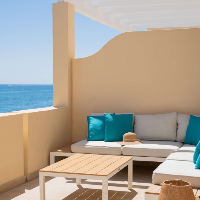 3 Bedroom Beach Front Apartment in Playa del Moral, Estepona | Image 12