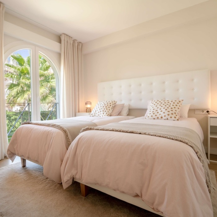 3 Bedroom Beach Front Apartment in Playa del Moral, Estepona | Image 35