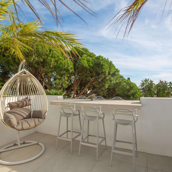 Modern 6 Bedroom Beach Side Villa on Marbella Golden Mile | Image 9