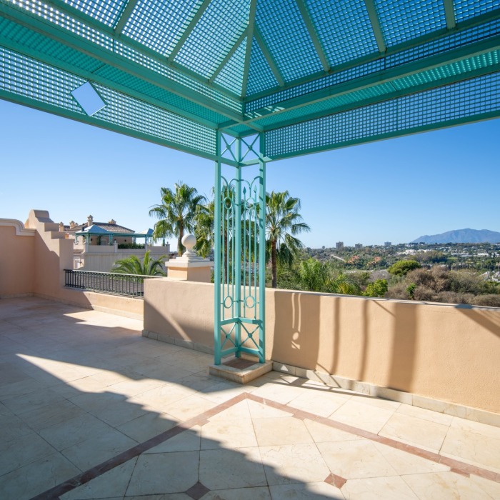 Amazing 3 Bedroom Duplex Penthouse in Marbella Golden Mile | Image 25