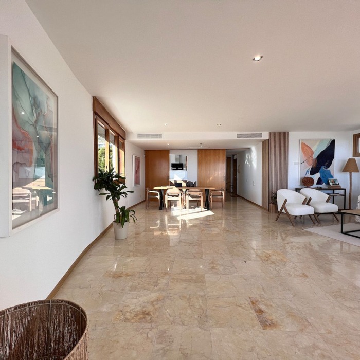 3 Bedroom Sea View Penthouse in Los Monteros, Marbella | Image 31