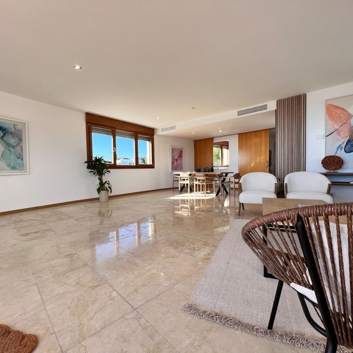 3 Bedroom Sea View Penthouse in Los Monteros, Marbella | Image 29