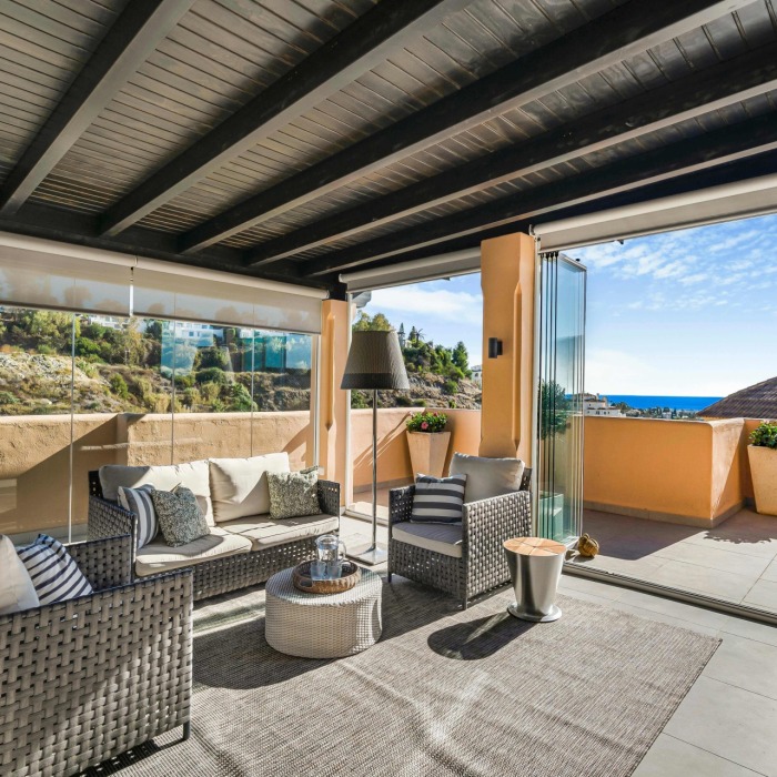 Three Bedroom Duplex Penthouse with Sea Views at Aloha Hill Club in Nueva Andalucía | Image 4