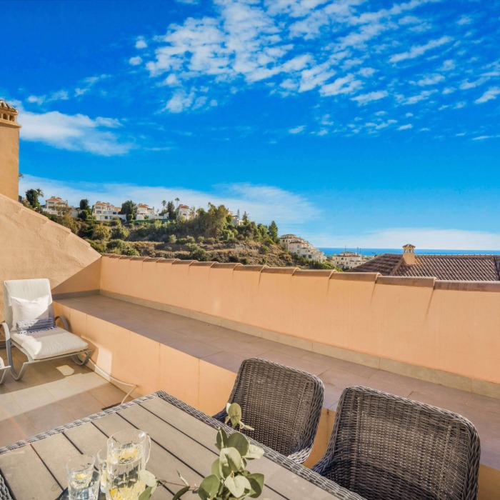 Three Bedroom Duplex Penthouse with Sea Views at Aloha Hill Club in Nueva Andalucía | Image 12