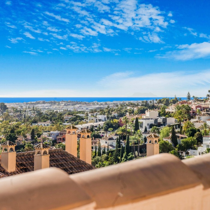 Three Bedroom Duplex Penthouse with Sea Views at Aloha Hill Club in Nueva Andalucía | Image 11