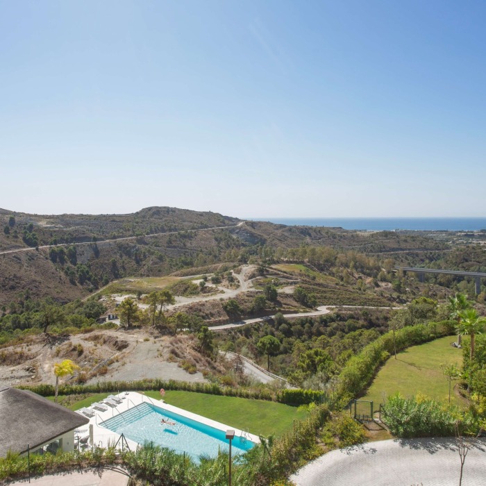 3 Bedroom Penthouse with Sea Views in Marbella Club Hills, Benahavis | Image 23