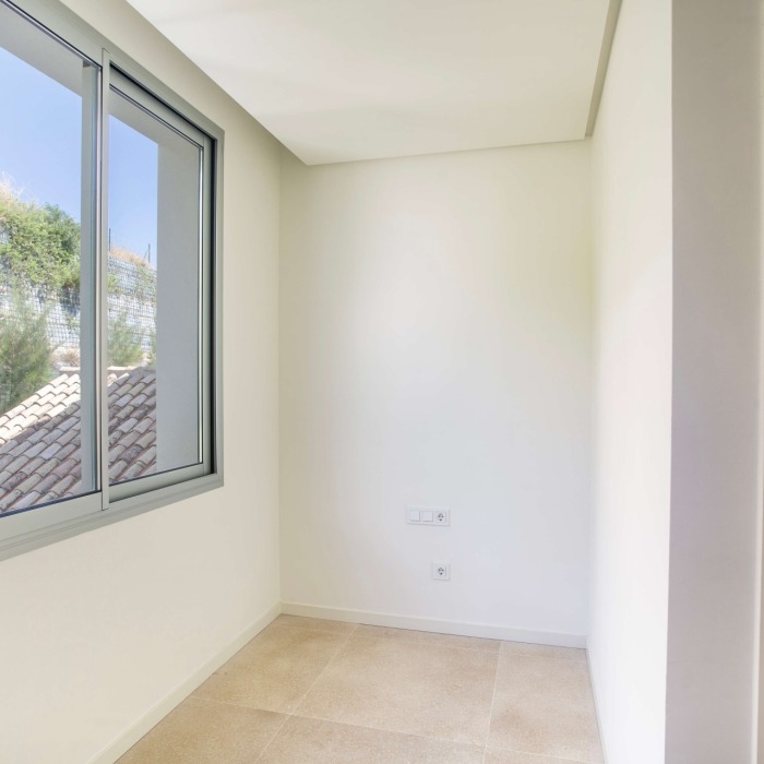 3 Bedroom Penthouse with Sea Views in Marbella Club Hills, Benahavis | Image 22