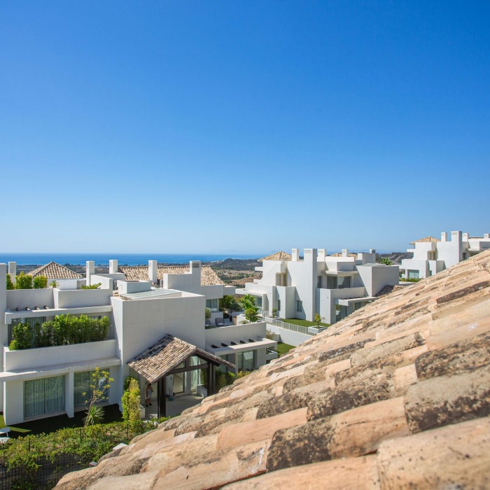 3 Bedroom Penthouse with Sea Views in Marbella Club Hills, Benahavis | Image 5