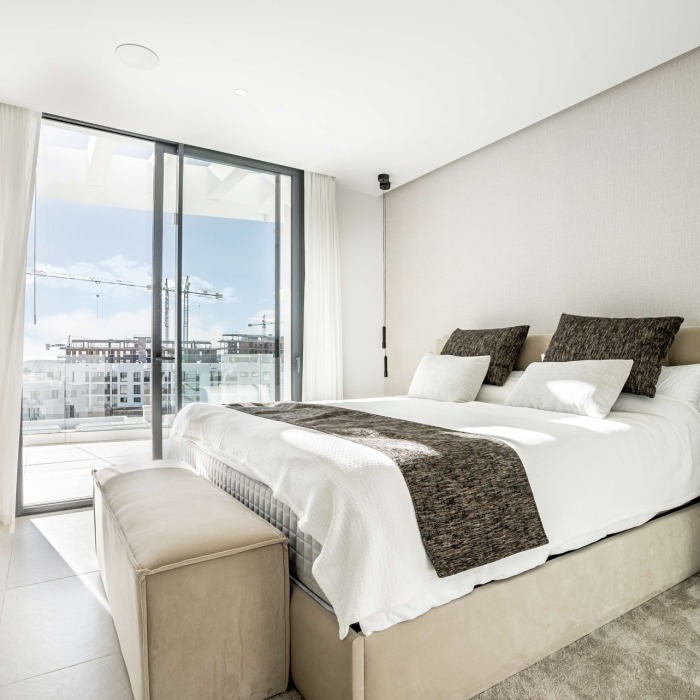 Ático de tres Dormitorios con vistas al Mar y piscina privada en Fuengirola | Image 32