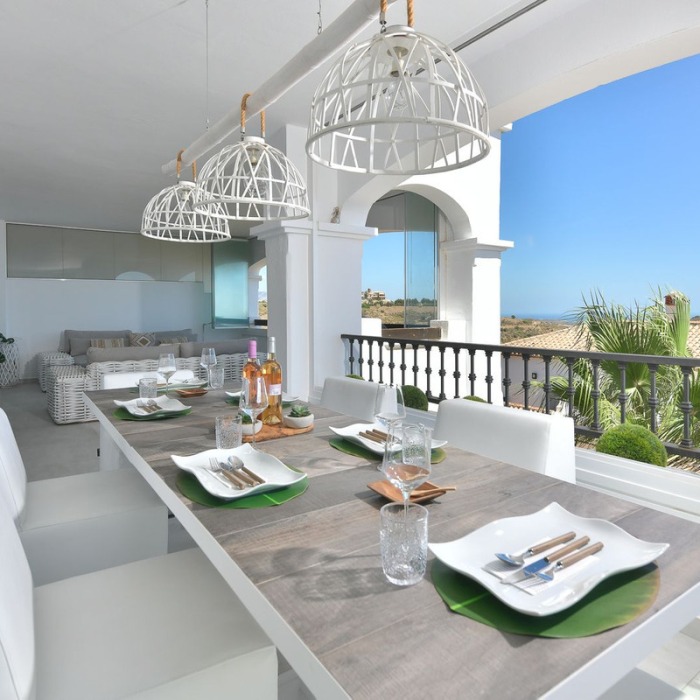 Three Bedroom Panoramic Sea View Penthouse in Calahonda | Image 3